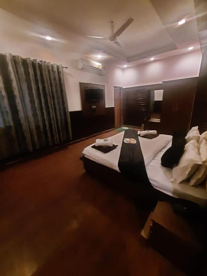 Kartikay Hotel Hisar Exterior photo