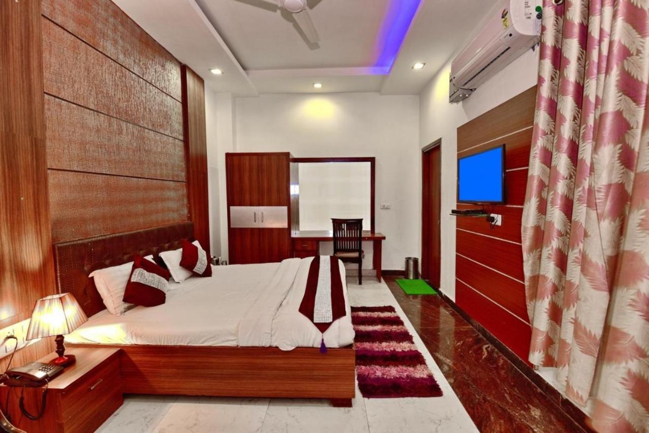 Kartikay Hotel Hisar Exterior photo