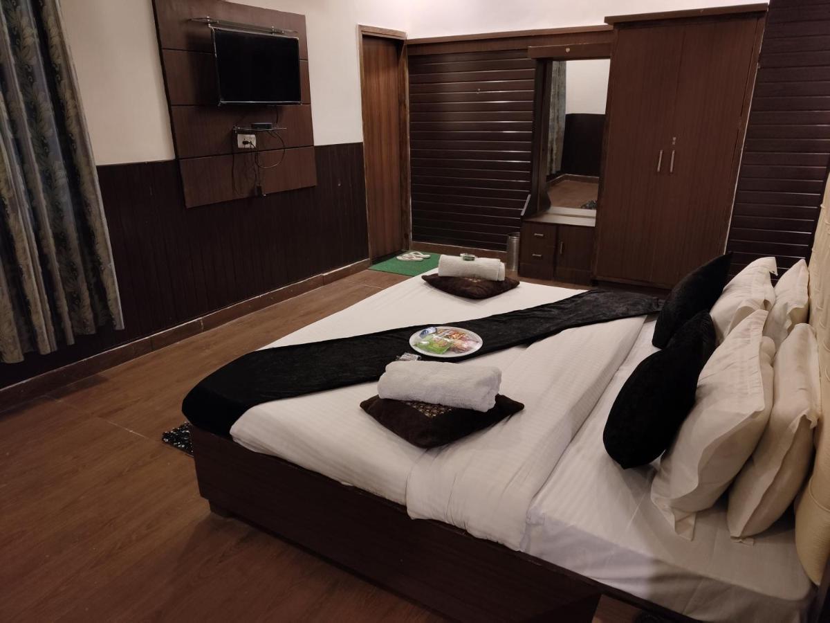 Kartikay Hotel Hisar Exterior photo