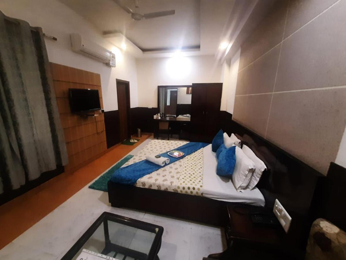 Kartikay Hotel Hisar Exterior photo