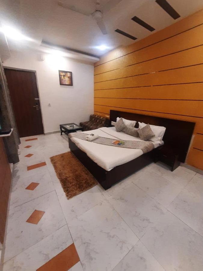 Kartikay Hotel Hisar Exterior photo